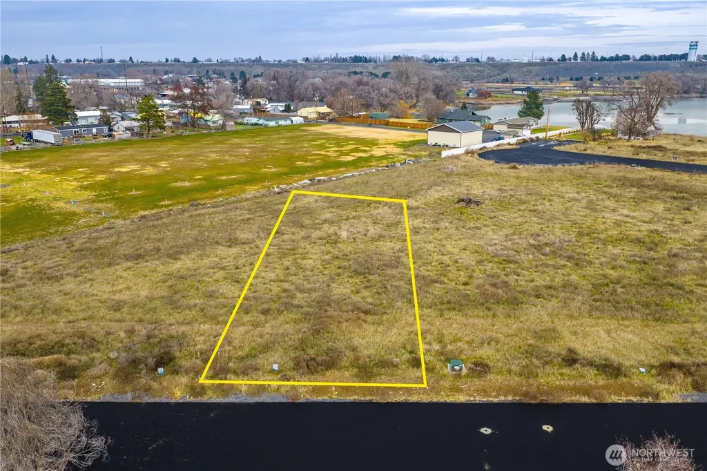 2 Valley Road NE Moses Lake WA 98837