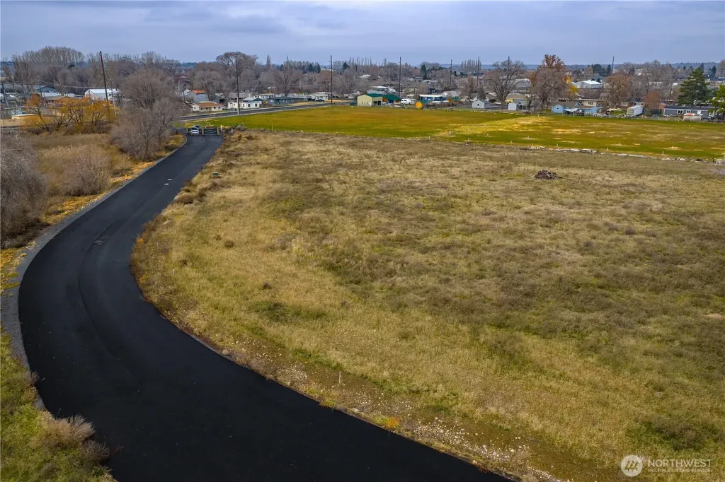 2 Valley Road NE Moses Lake WA 98837