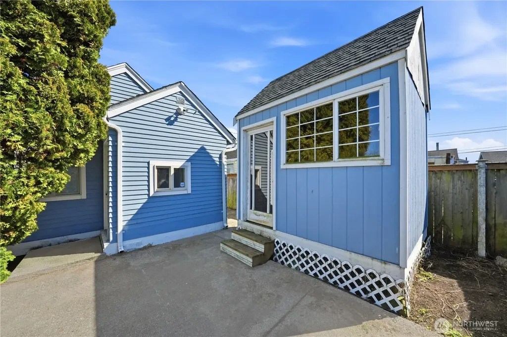 9910 272nd Street NW Stanwood WA 98292