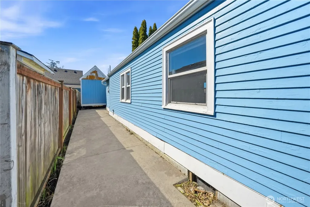 9910 272nd Street NW Stanwood WA 98292