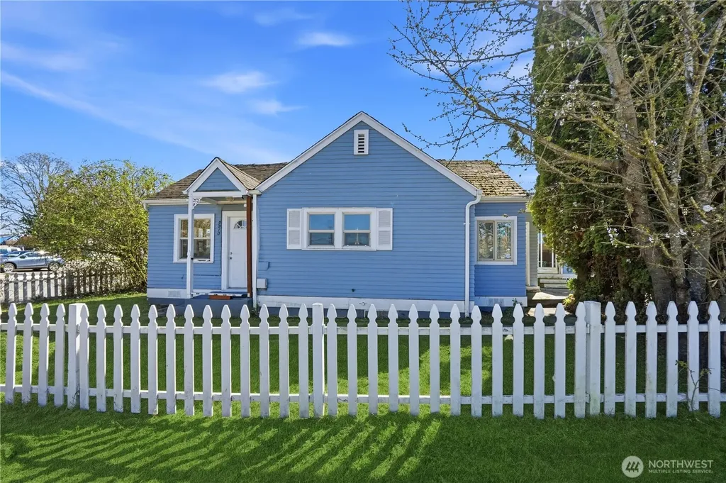 9910 272nd Street NW Stanwood WA 98292