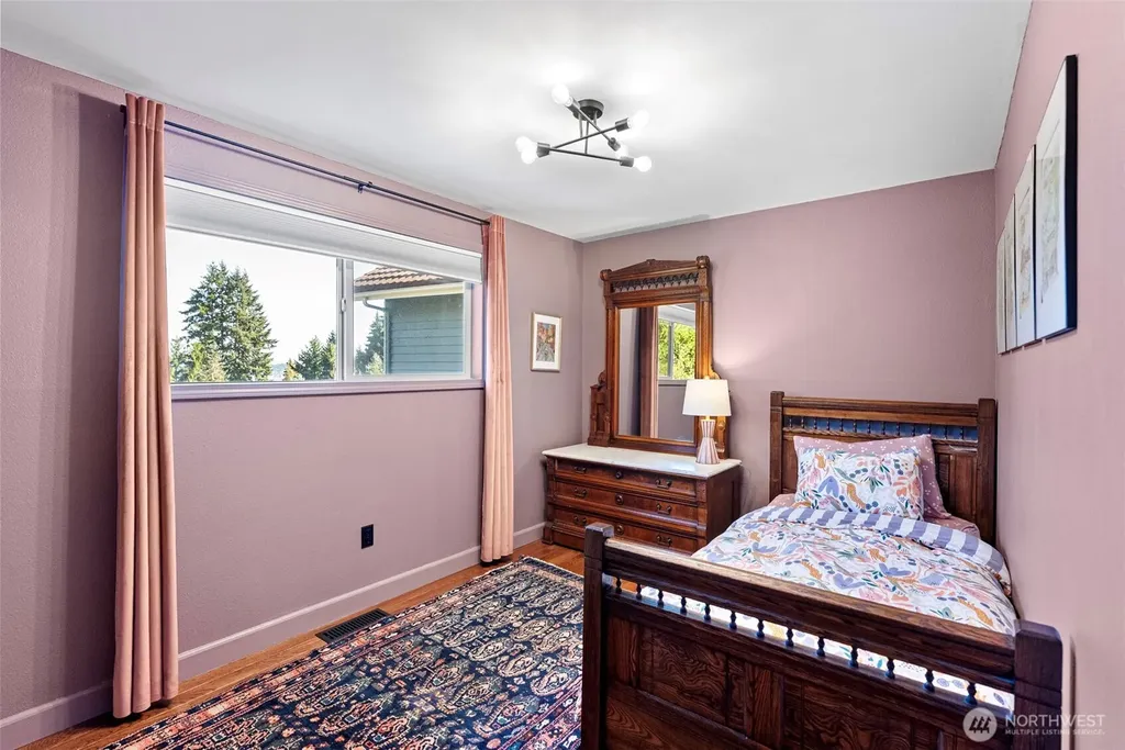 8205 Clearidge Avenue NW Silverdale WA 98383