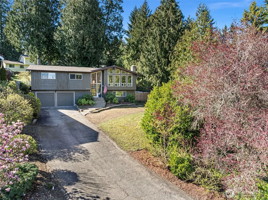 8205 Clearidge Avenue NW Silverdale WA 98383