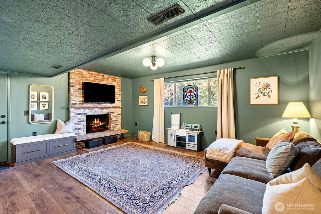 8205 Clearidge Avenue NW Silverdale WA 98383