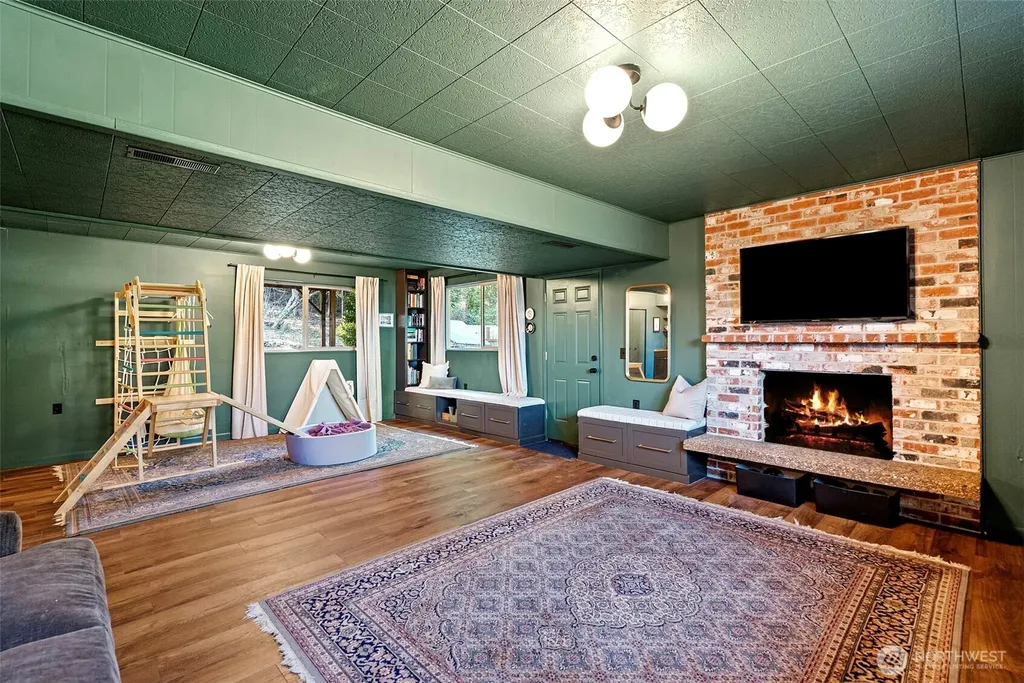 8205 Clearidge Avenue NW Silverdale WA 98383
