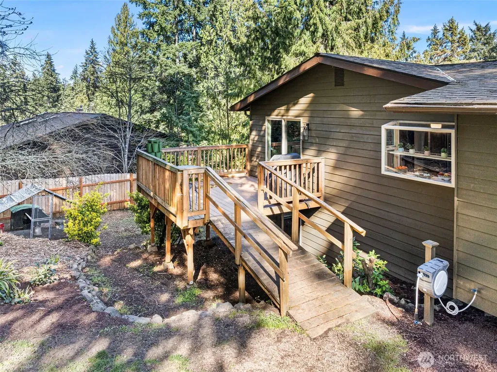 8205 Clearidge Avenue NW Silverdale WA 98383