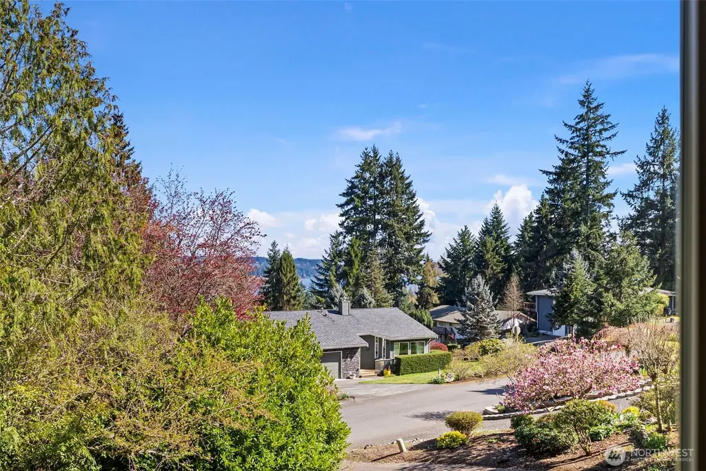 8205 Clearidge Avenue NW Silverdale WA 98383