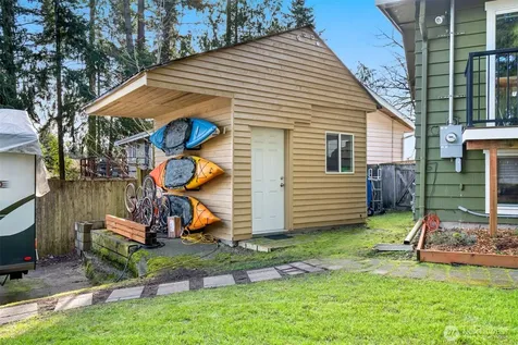 6427 182nd Place SW Lynnwood WA 98037
