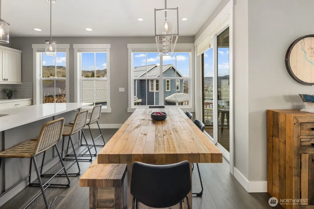 298 Bobcat Lane Chelan WA 98816