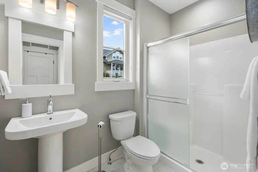 298 Bobcat Lane Chelan WA 98816