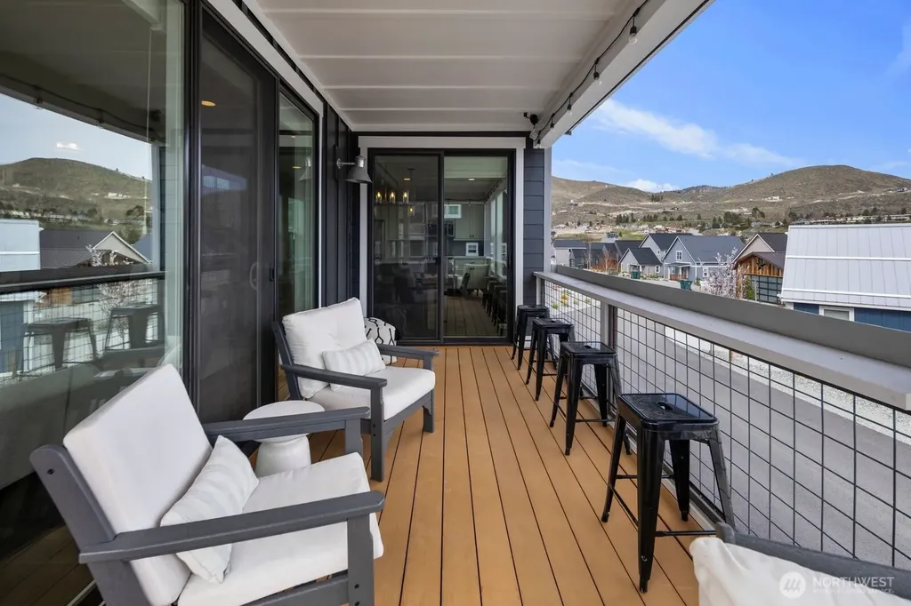 298 Bobcat Lane Chelan WA 98816