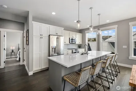 298 Bobcat Lane Chelan WA 98816