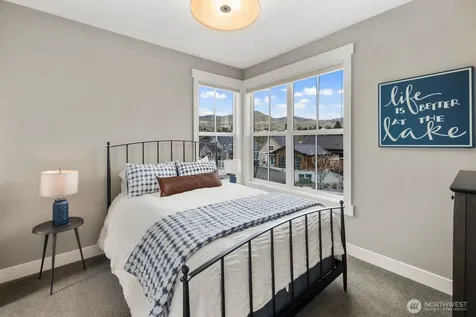298 Bobcat Lane Chelan WA 98816