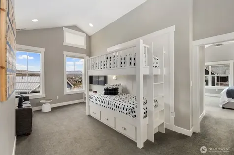 298 Bobcat Lane Chelan WA 98816