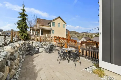 298 Bobcat Lane Chelan WA 98816