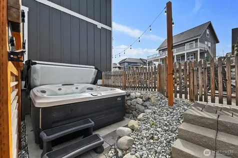 298 Bobcat Lane Chelan WA 98816