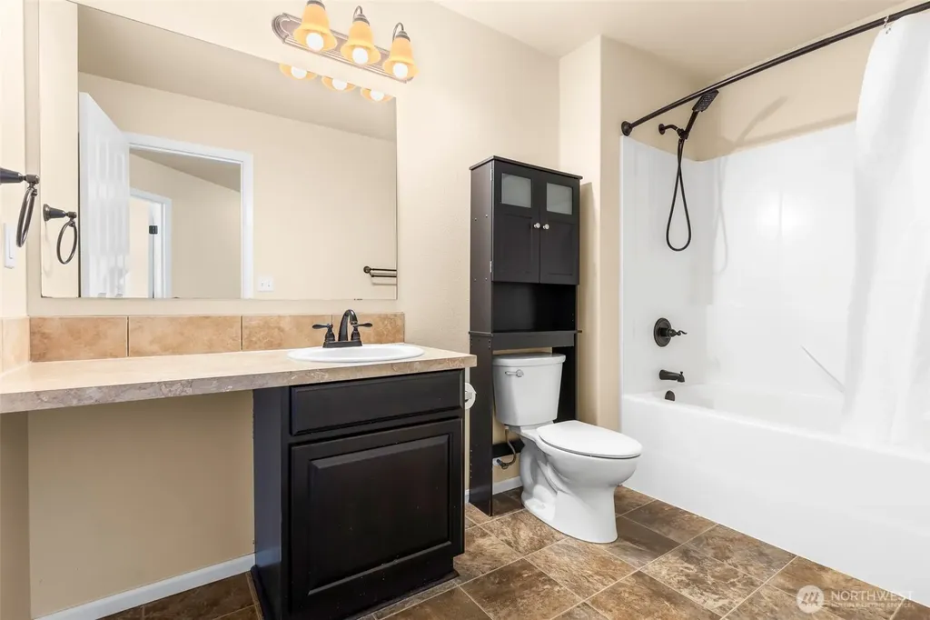 1408 Daffodil Avenue NE Orting WA 98360