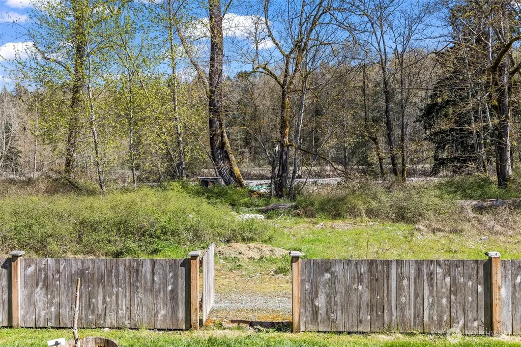 1408 Daffodil Avenue NE Orting WA 98360