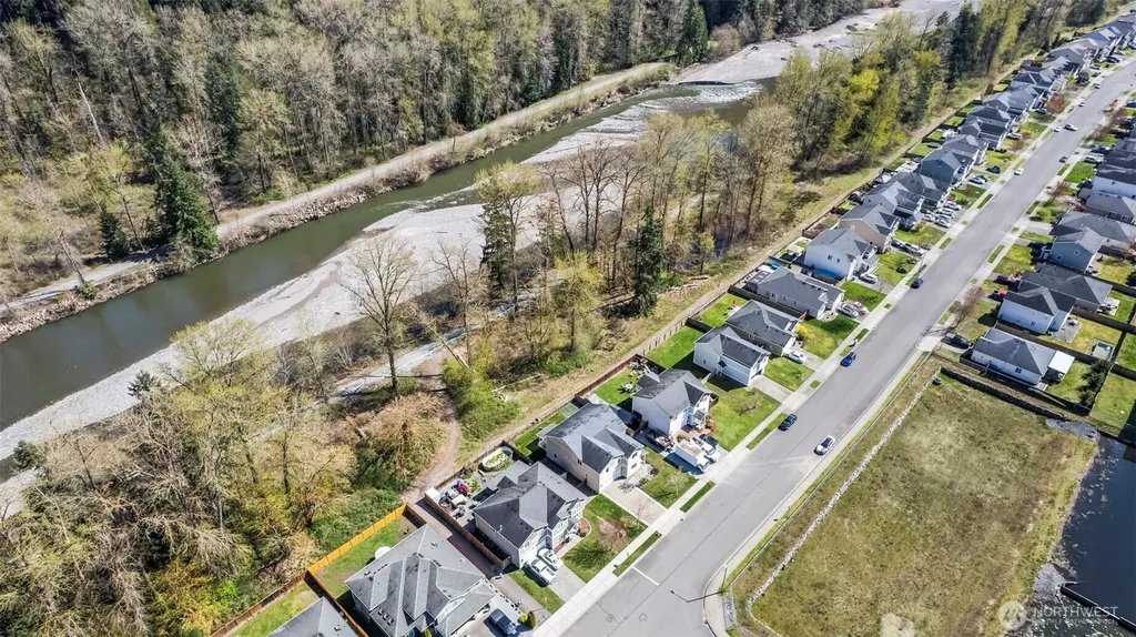 1408 Daffodil Avenue NE Orting WA 98360