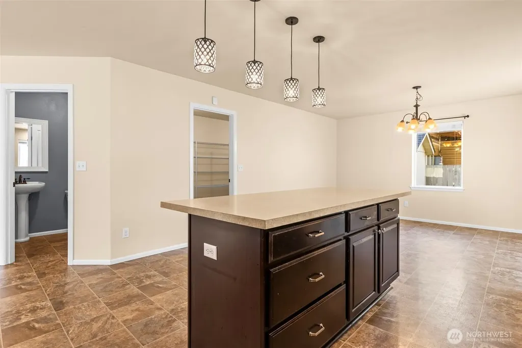 1408 Daffodil Avenue NE Orting WA 98360