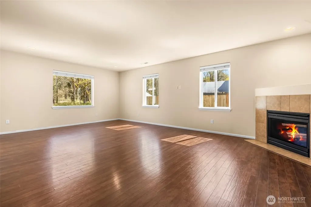 1408 Daffodil Avenue NE Orting WA 98360