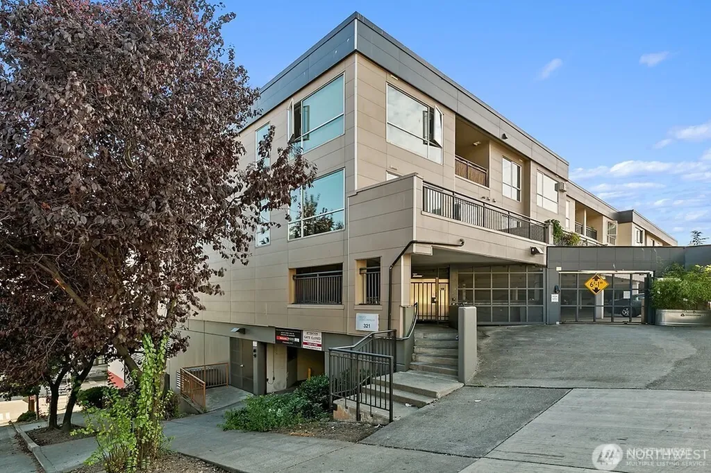 321 10th Avenue S Seattle WA 98104