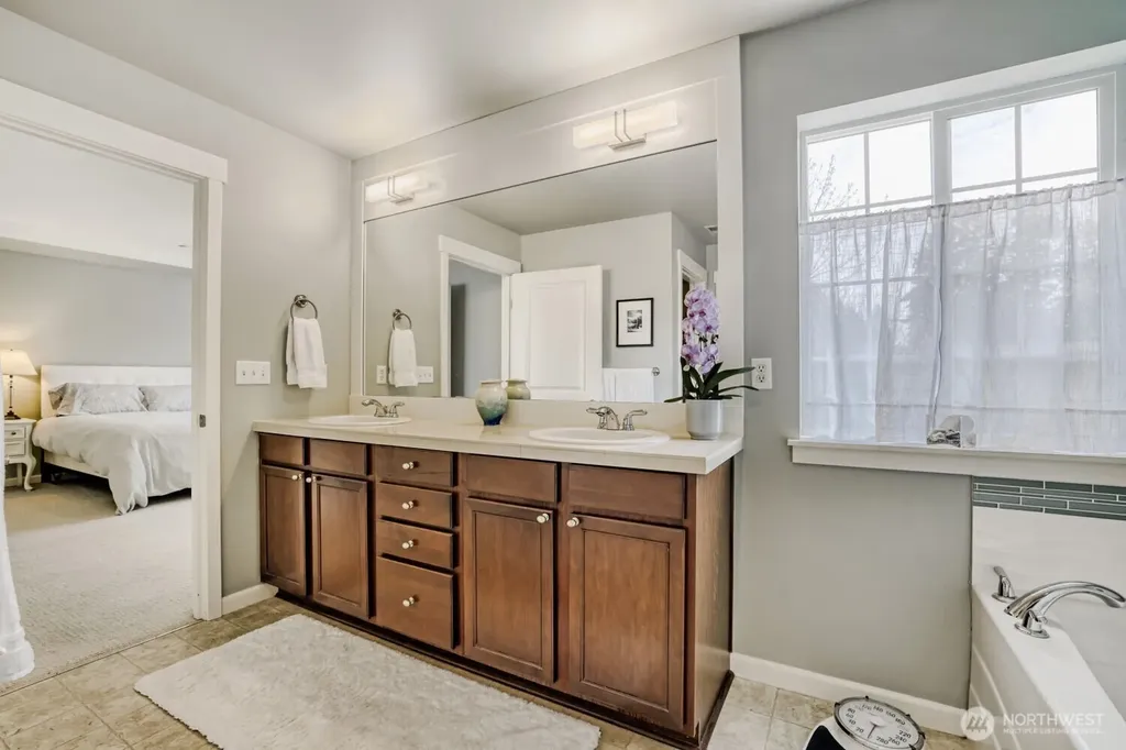 18705 101st Avenue NE Bothell WA 98011