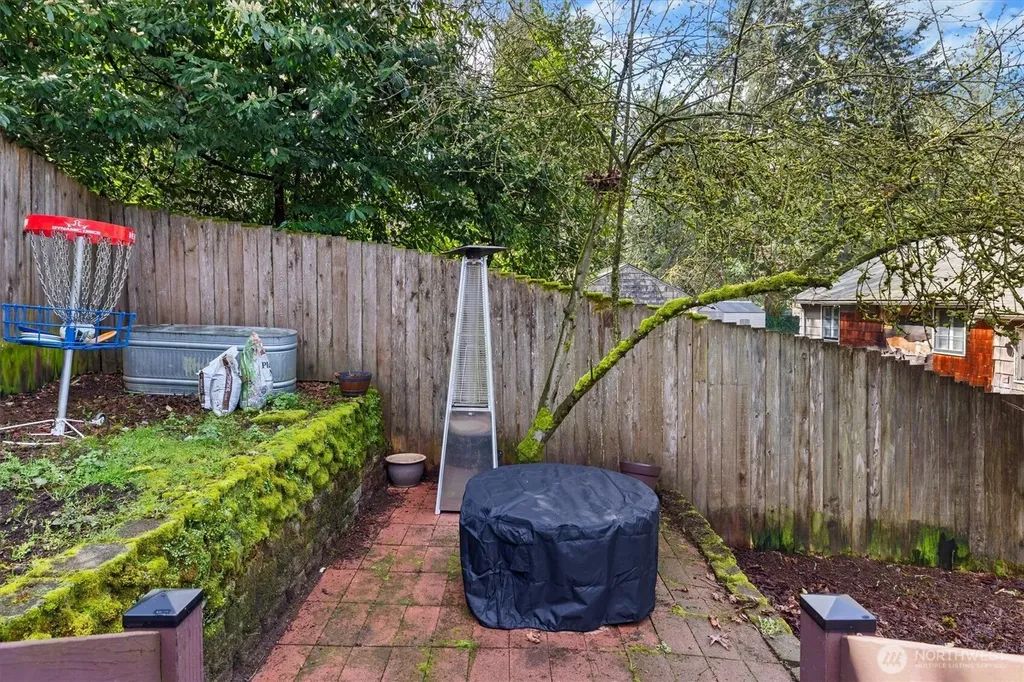 6352 24th Avenue SW Seattle WA 98106