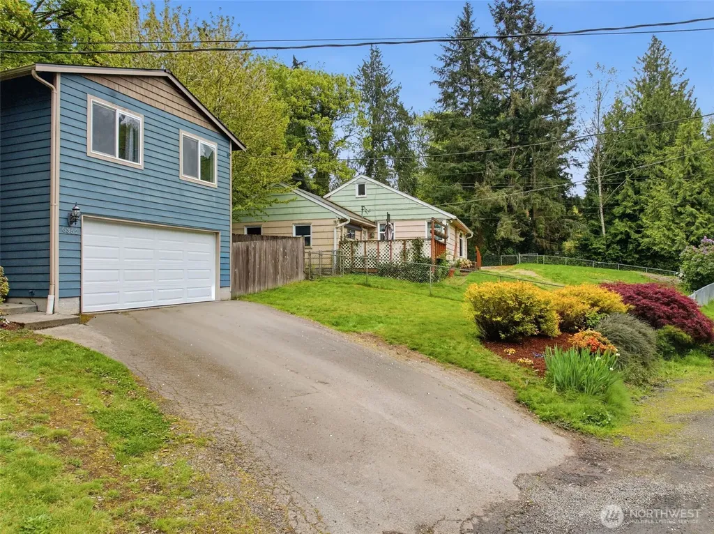 6352 24th Avenue SW Seattle WA 98106