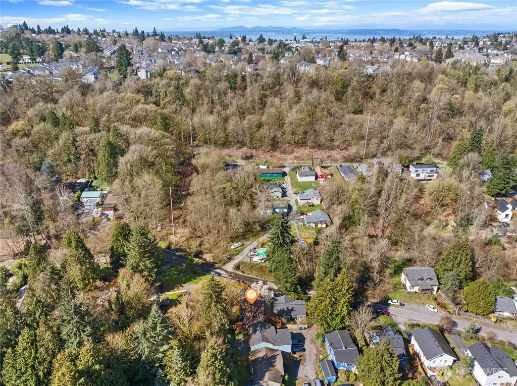 6352 24th Avenue SW Seattle WA 98106