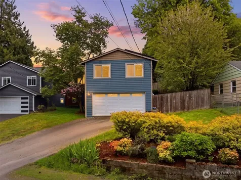 6352 24th Avenue SW Seattle WA 98106