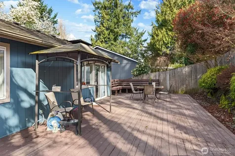 6352 24th Avenue SW Seattle WA 98106