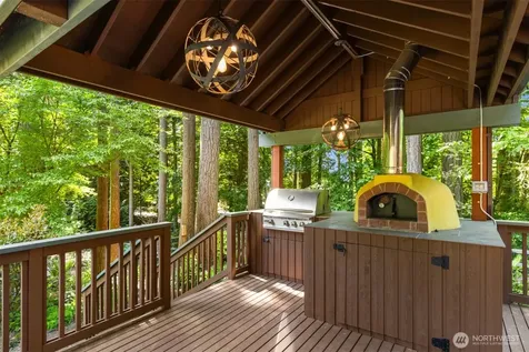 6900 NE Dolphin Drive Bainbridge Island WA 98110