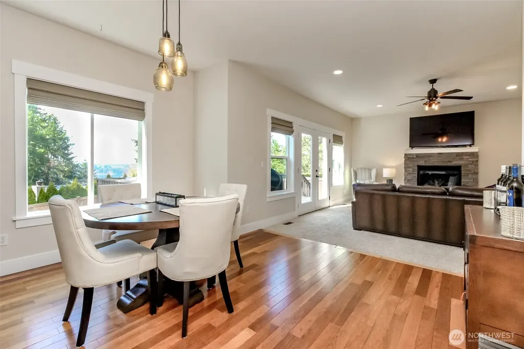 1094 Potlatch Drive Fox Island WA 98333