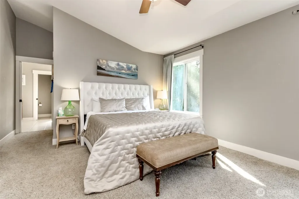 1094 Potlatch Drive Fox Island WA 98333