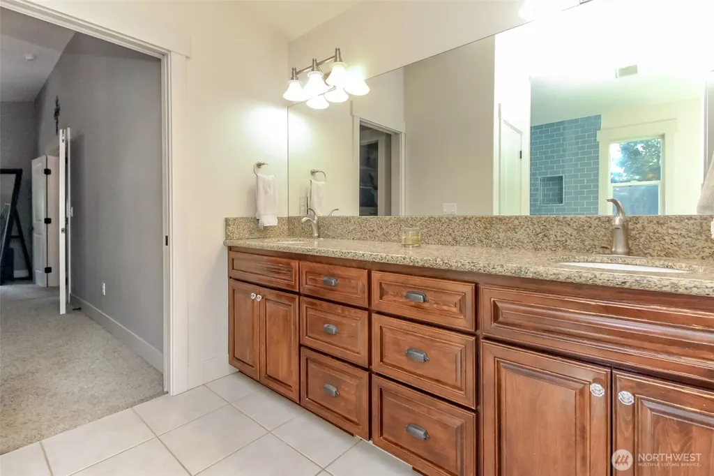 1094 Potlatch Drive Fox Island WA 98333