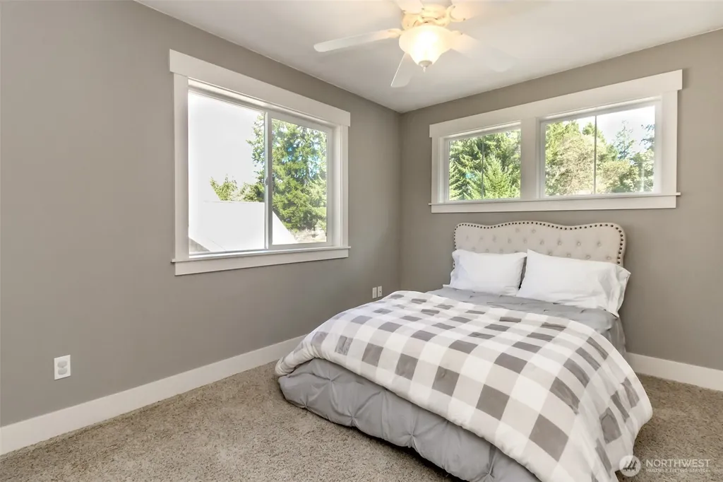 1094 Potlatch Drive Fox Island WA 98333