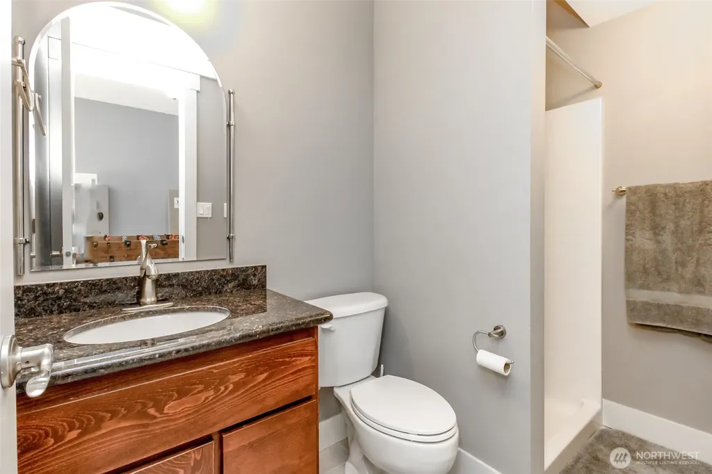 1094 Potlatch Drive Fox Island WA 98333