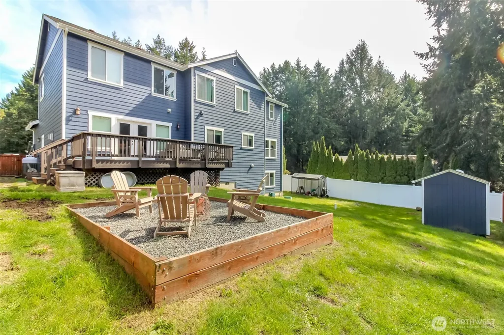 1094 Potlatch Drive Fox Island WA 98333