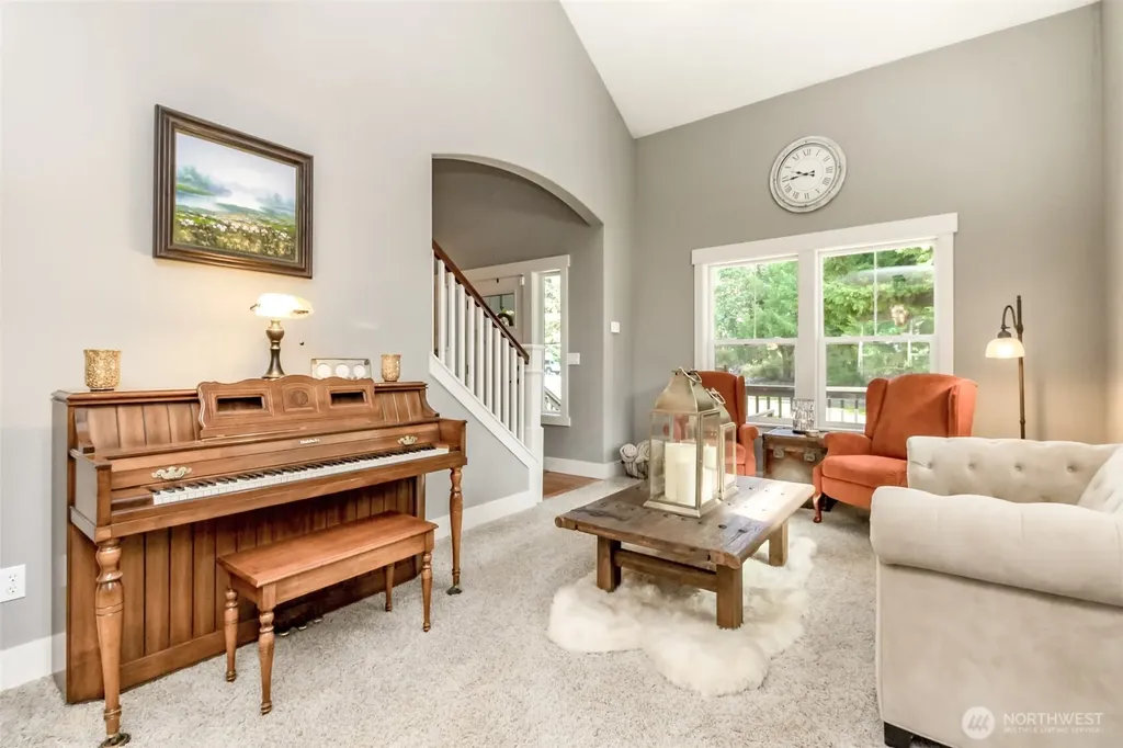 1094 Potlatch Drive Fox Island WA 98333