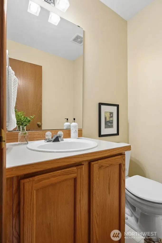 2245 Mcdonald Avenue Dupont WA 98327