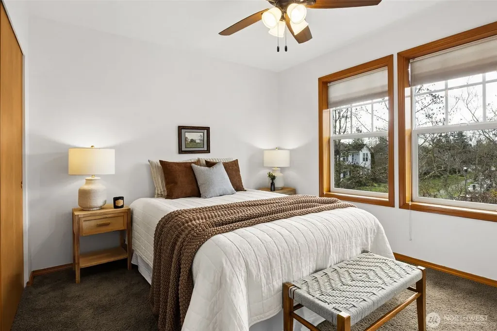 2245 Mcdonald Avenue Dupont WA 98327
