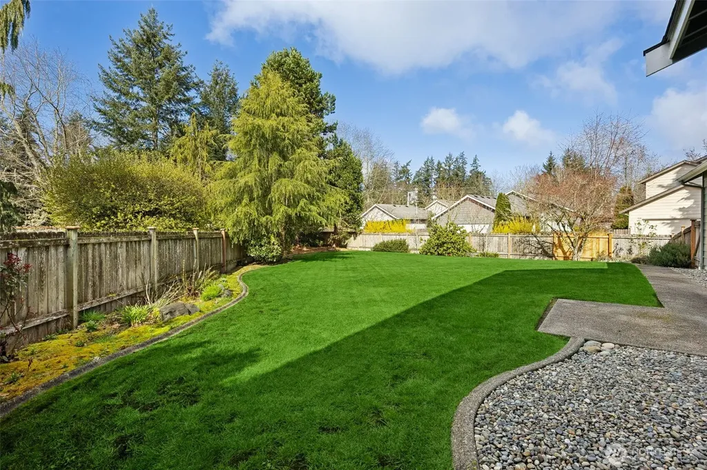 2245 Mcdonald Avenue Dupont WA 98327