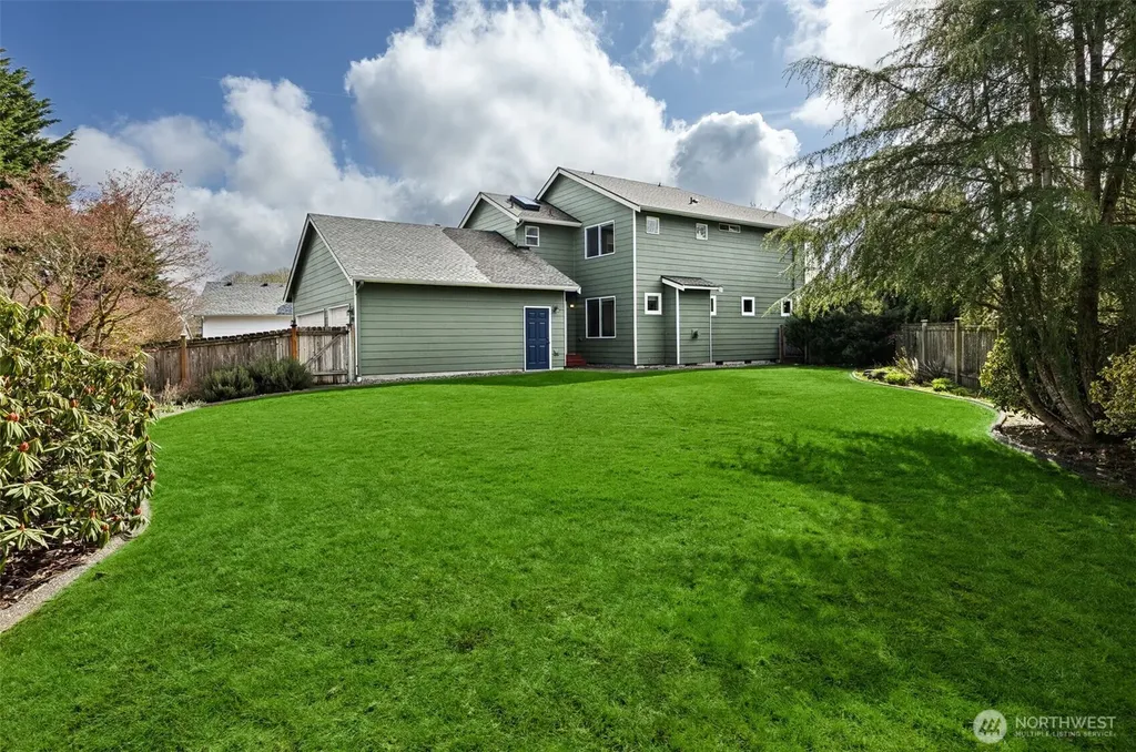 2245 Mcdonald Avenue Dupont WA 98327