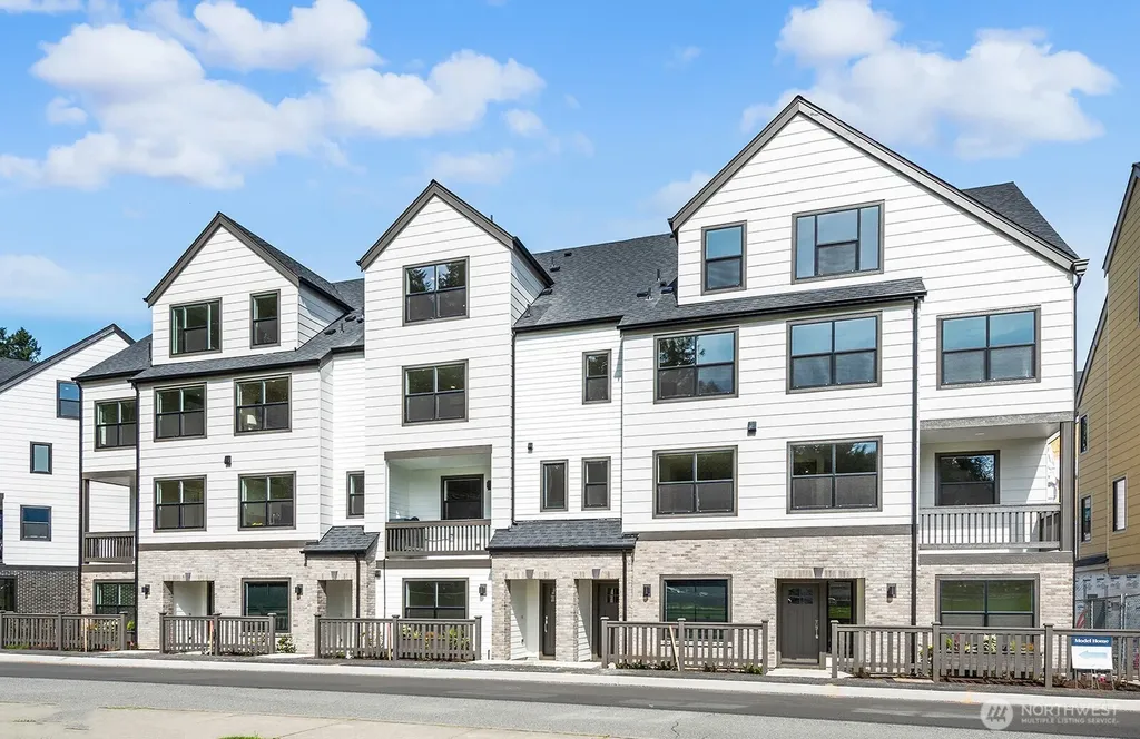 762 NW Holly Street Issaquah WA 98027