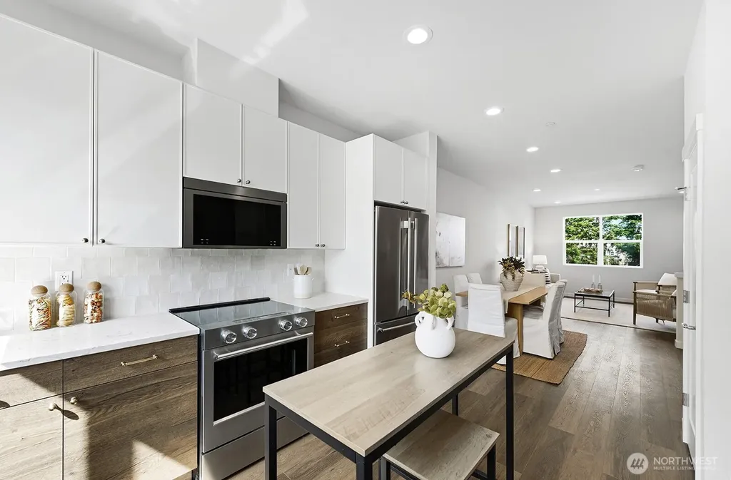 762 NW Holly Street Issaquah WA 98027