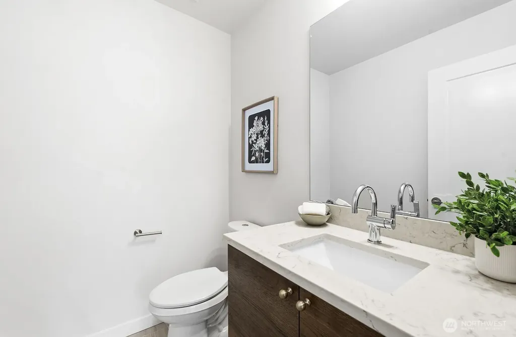 762 NW Holly Street Issaquah WA 98027