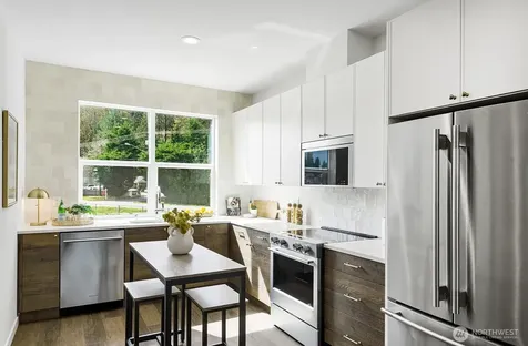 762 NW Holly Street Issaquah WA 98027