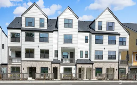 762 NW Holly Street Issaquah WA 98027