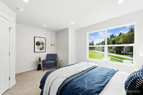 762 NW Holly Street Issaquah WA 98027